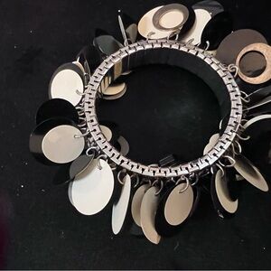 Black and White Fringe Disc Stretch Stylish Bracelet